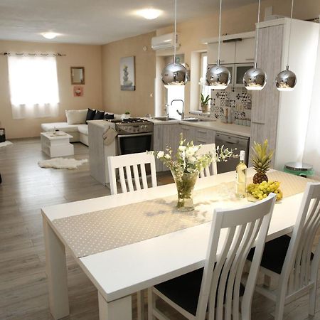 Apartment Tina Vodice Luaran gambar